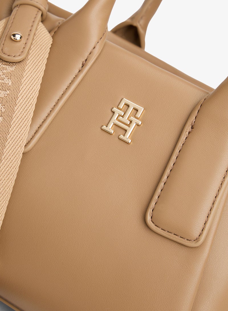 TOMMY HILFIGER Essential Metallic Logo Crossbody Tote Bag - Image 4